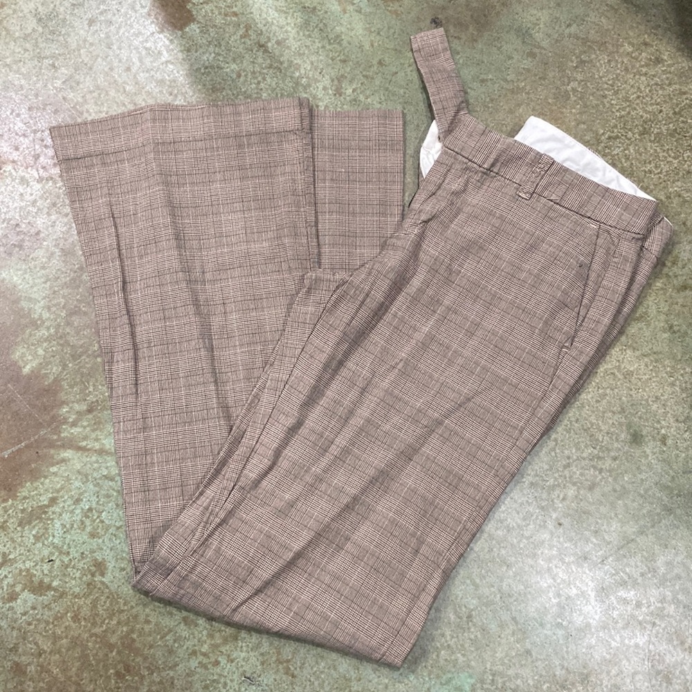 Gap dress pants 6 long. Inside button could use some love.